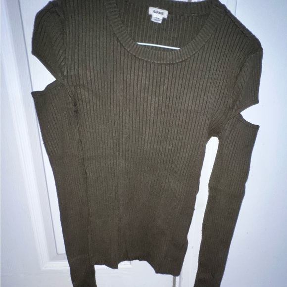 Forest green top - Picture 2 of 3